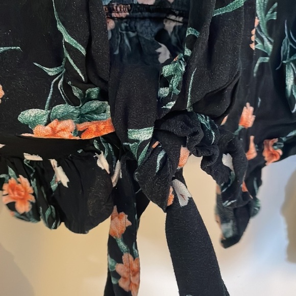 American‎ Eagle Floral Crop Tie Top - Picture 4 of 7